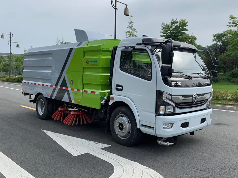 程力威牌CLW5121TXS6型洗扫车