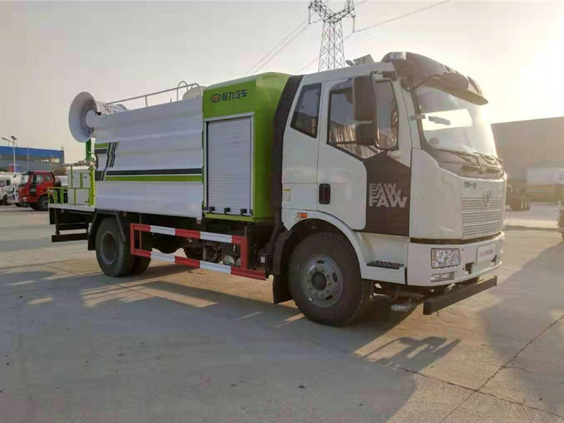 一汽解放J6多功能抑尘车