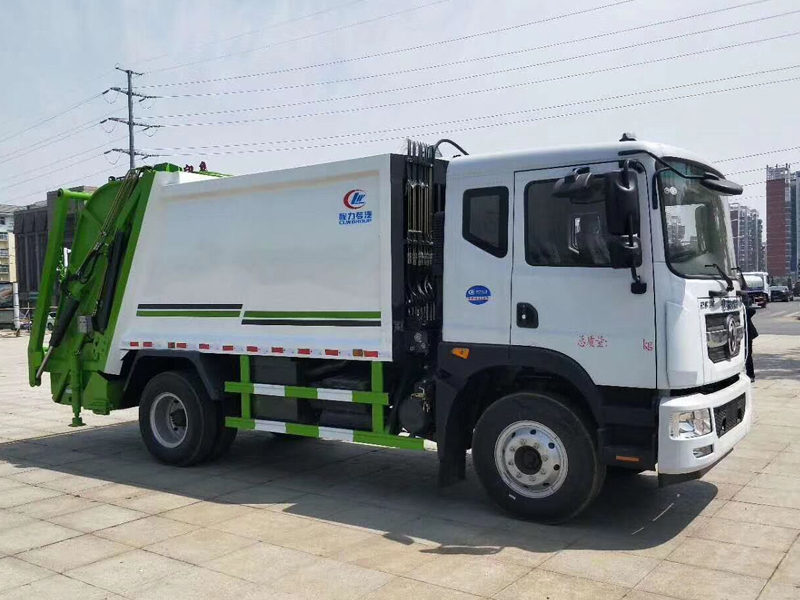 东风D9压缩式垃圾车12方